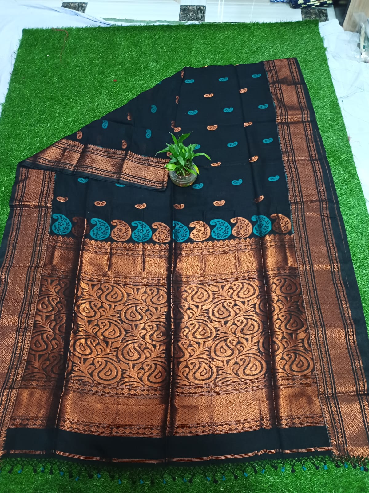 Khadi cotton Weaveing Saree