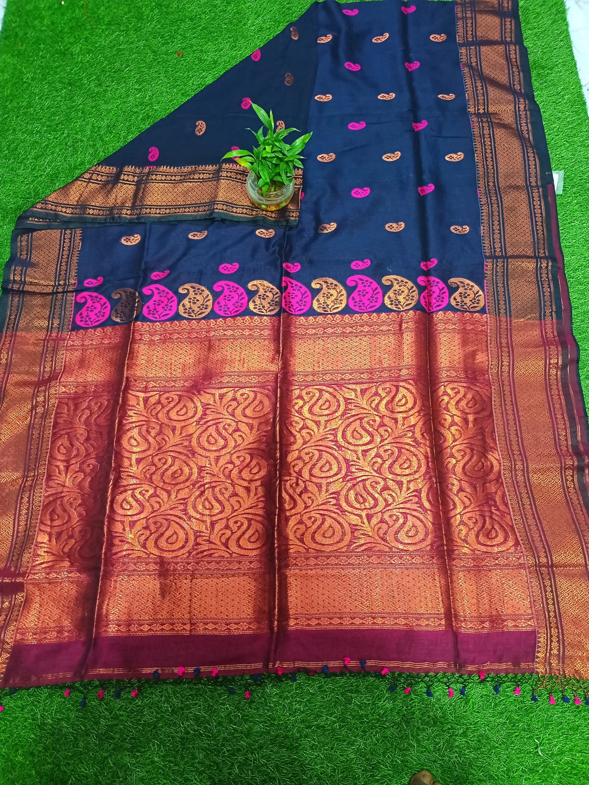 Khadi cotton Weaveing Saree