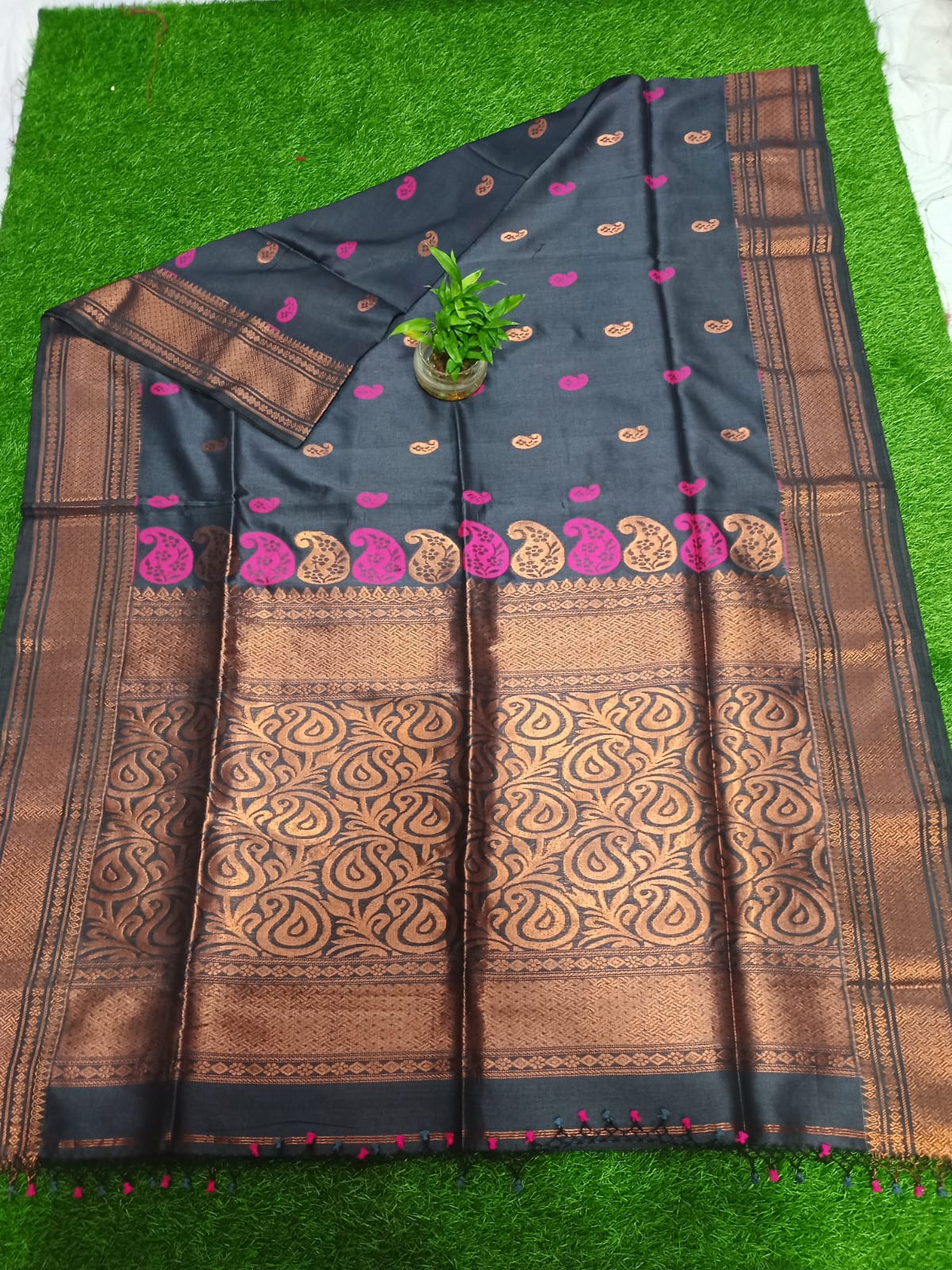 Khadi cotton Weaveing Saree